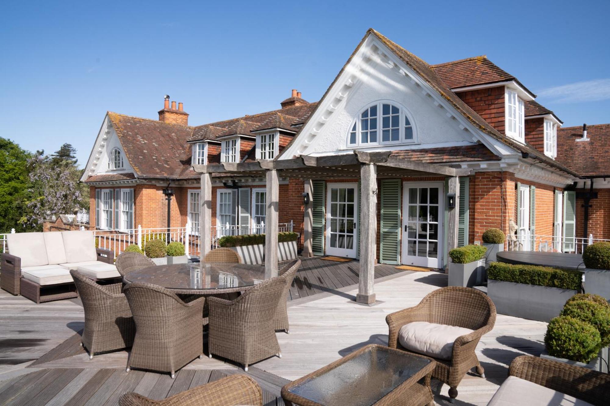 Chewton Glen Hotel - An Iconic Luxury Hotel New Milton Exterior foto